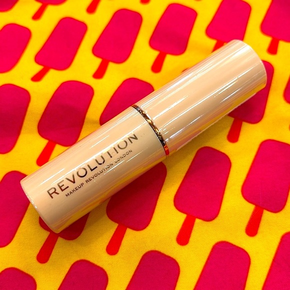 Brand New Revolution Fast Base Stick Foundation F7 & Undereye Concealer Pen C0.5 - Picture 2 of 10